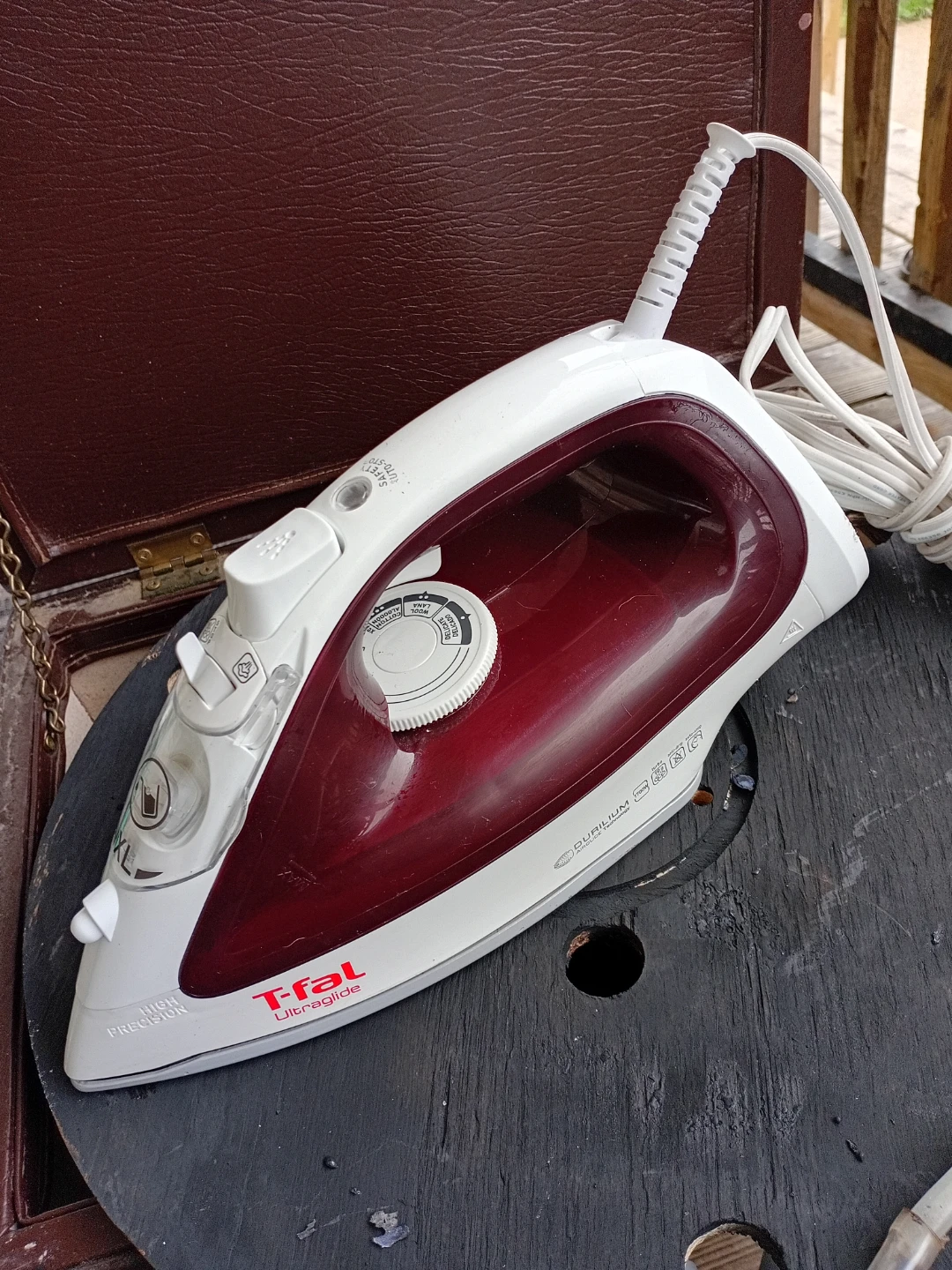 T-fal Ultraglide Plus Steam Iron