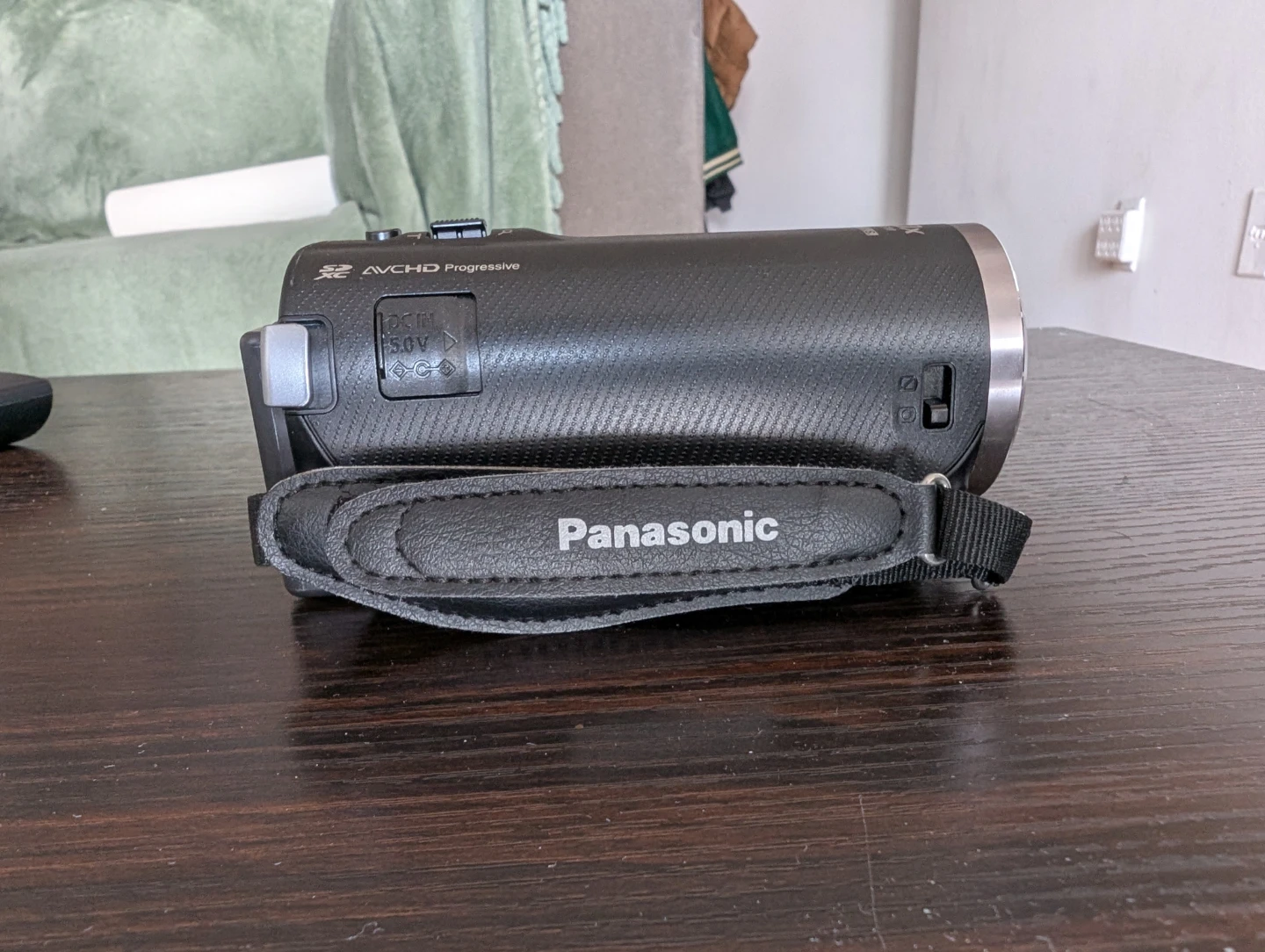 Panasonic HC-V180 Full HD Camcorder - photo 3
