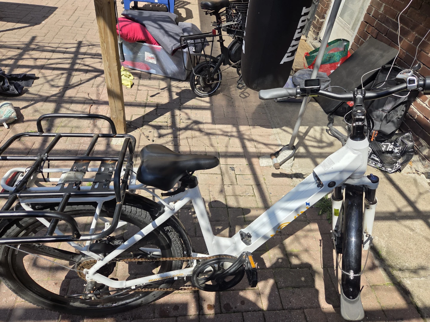 Movin Electric Bikes White E-bike with Carrier and Charger