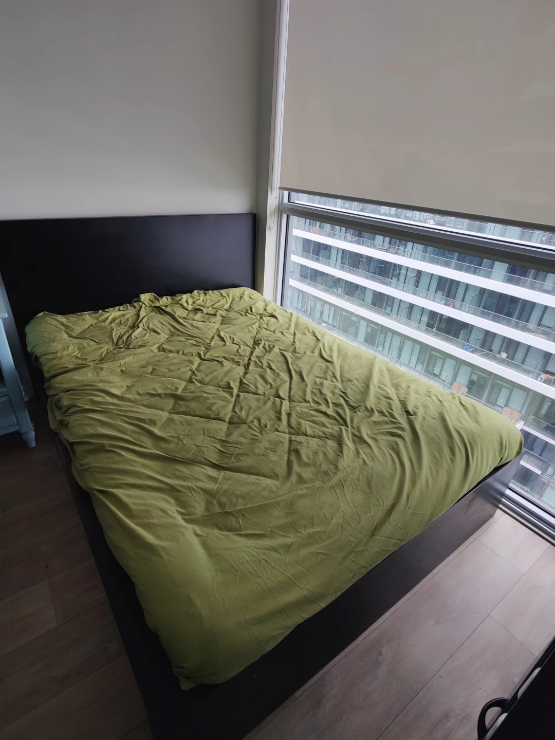 Dark Brown double Bed Frame with Green Duvet - photo 2