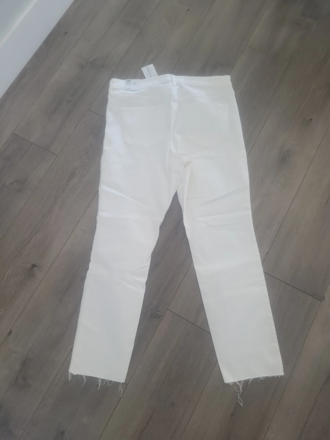 Old Navy Power Straight High Rise White Jeans Size 14 - photo 2