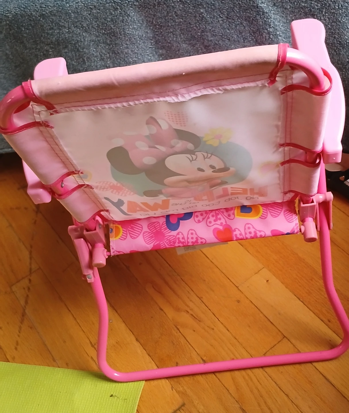 Minnie Mouse Pink Folding Chair - photo 4