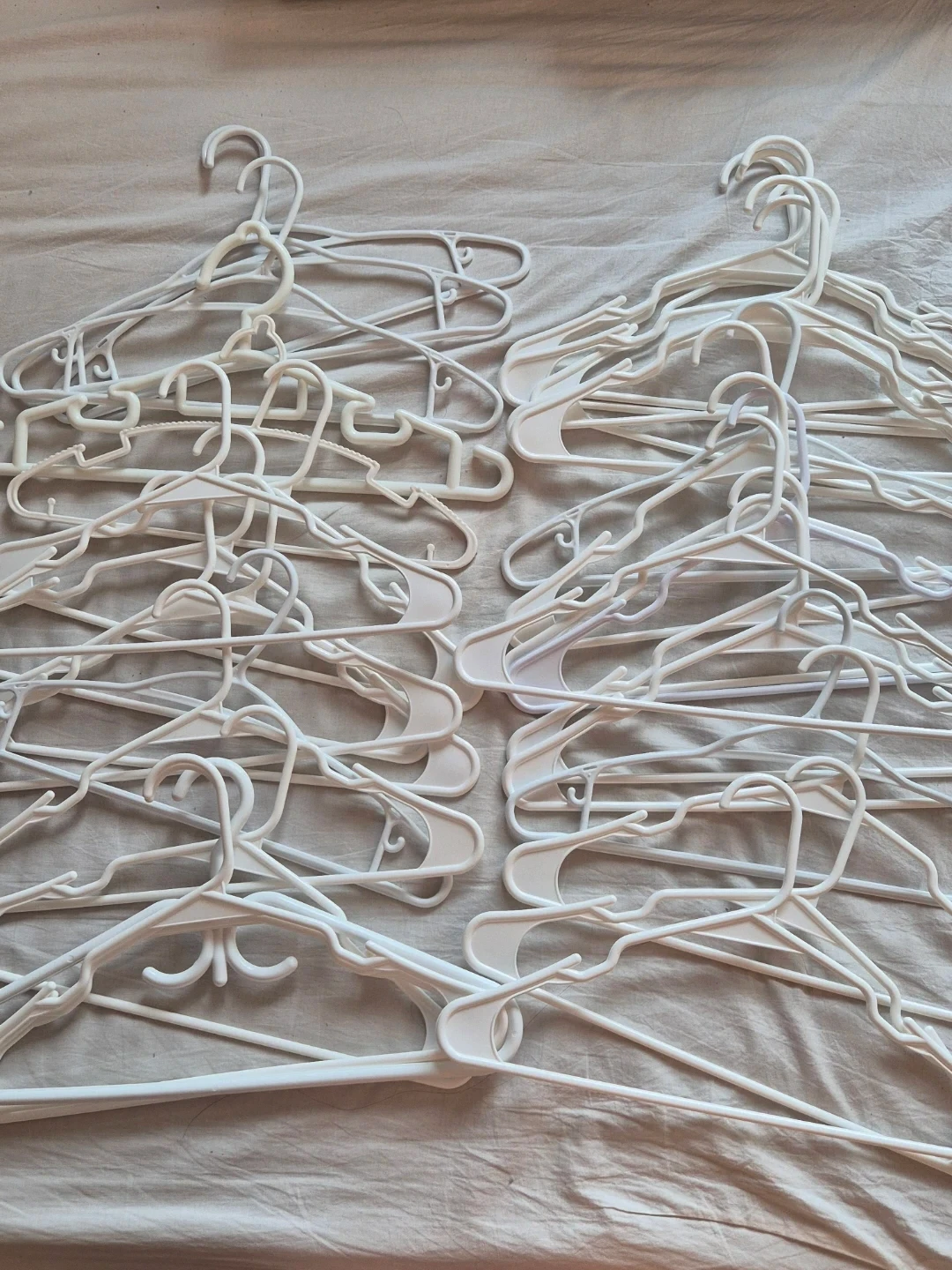 White Plastic Clothes Hangers (Set of 33)