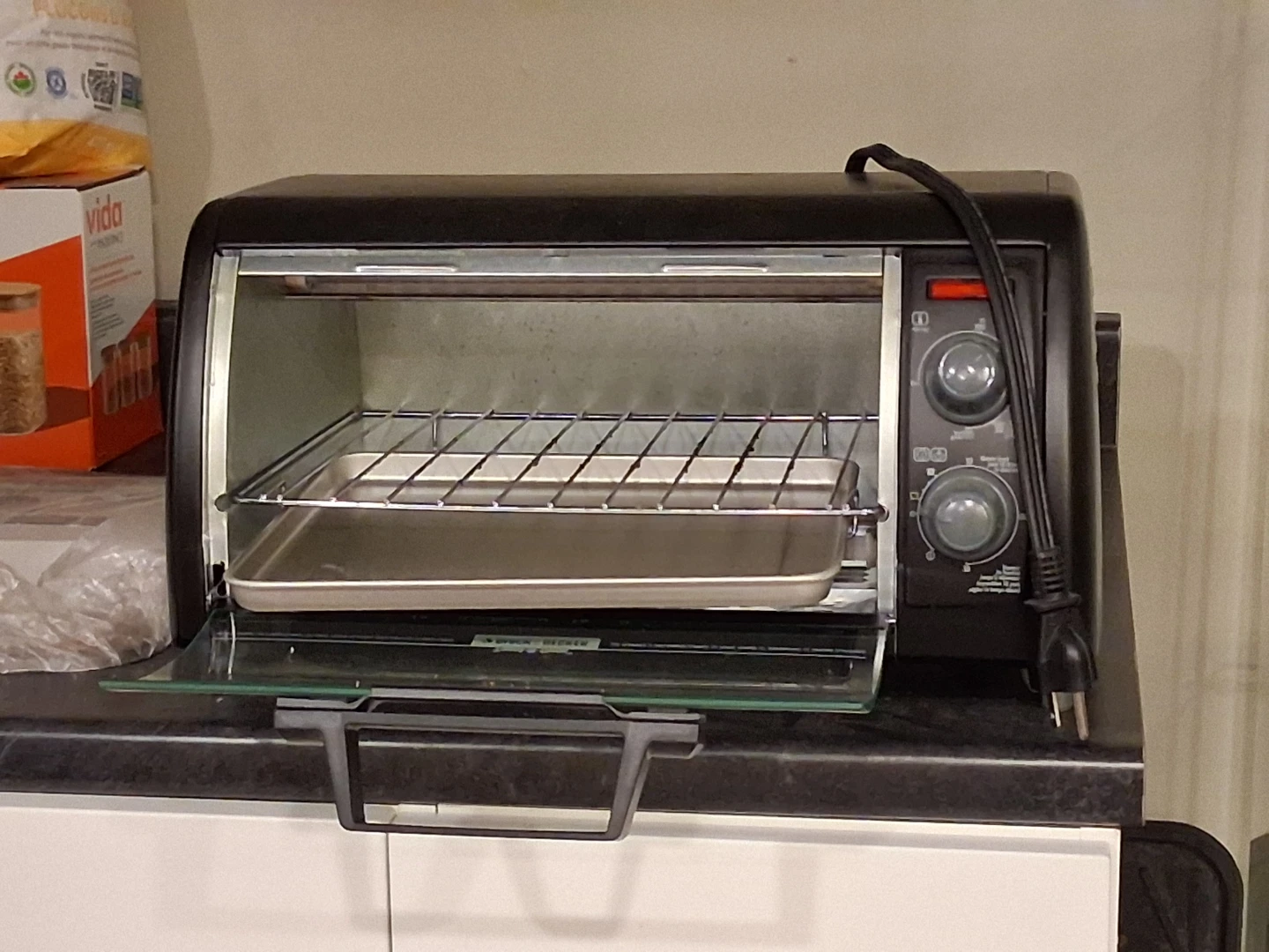Black and Decker Toaster Oven