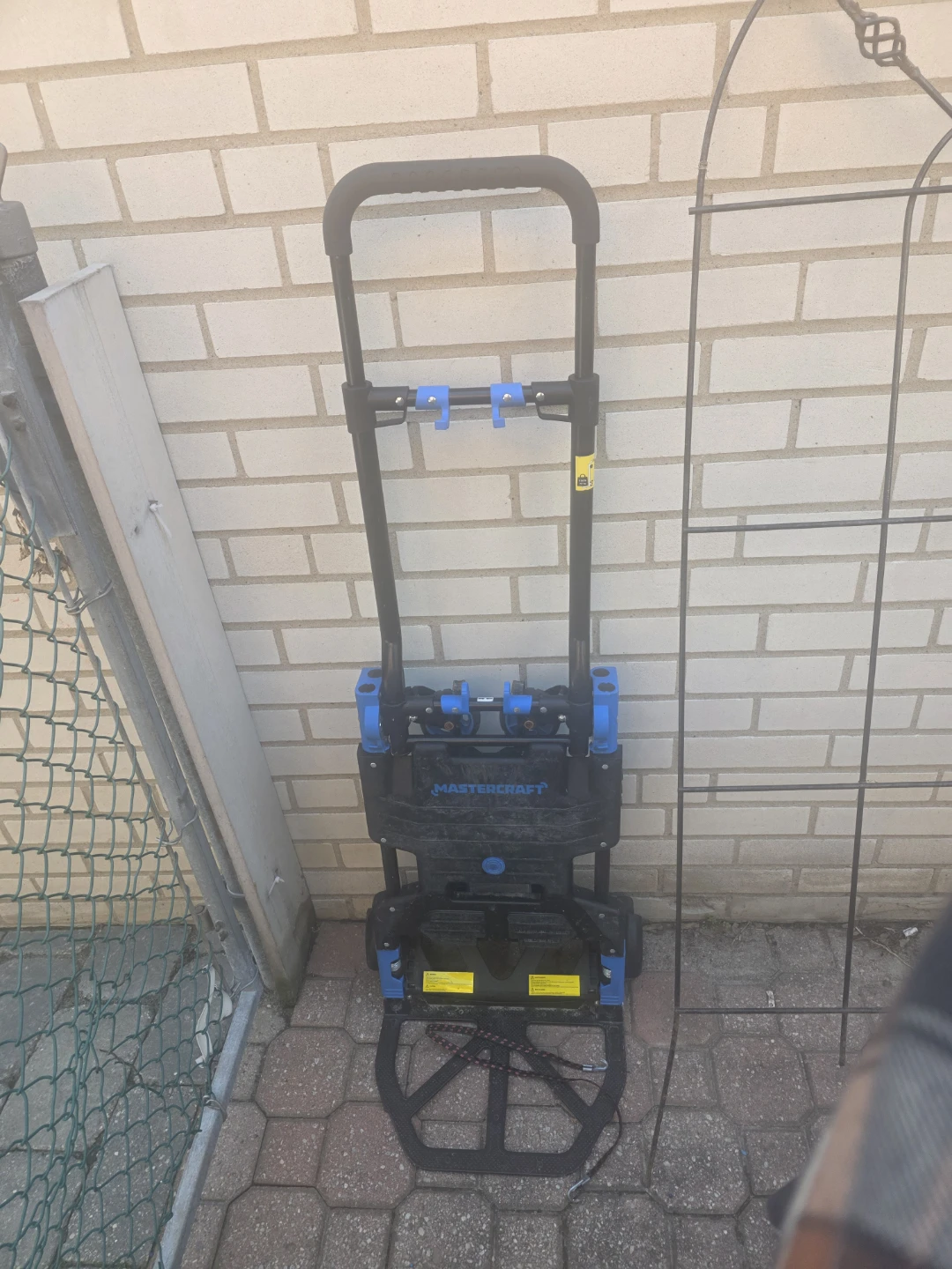 Mastercraft 2-in-1 Folding Hand Truck Dolly