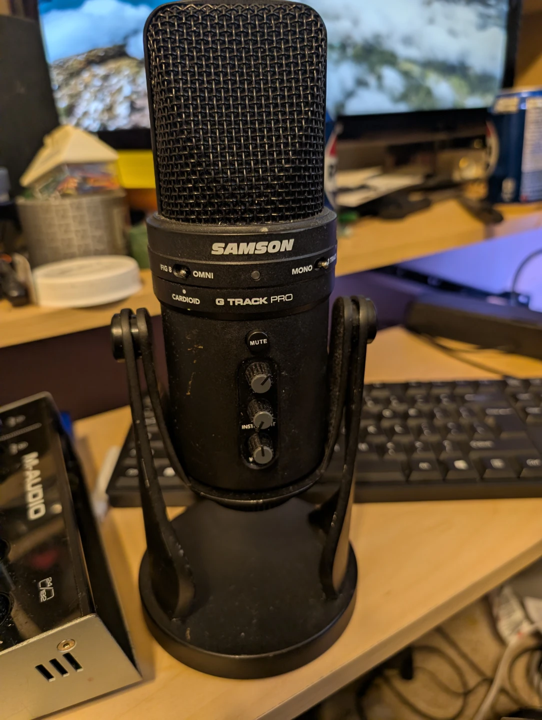 Samson G Track Pro USB Microphone for podcasting.