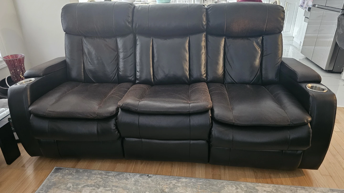 Black Leather Power Reclining Loveseat with Cup Holders and Tray - photo 3