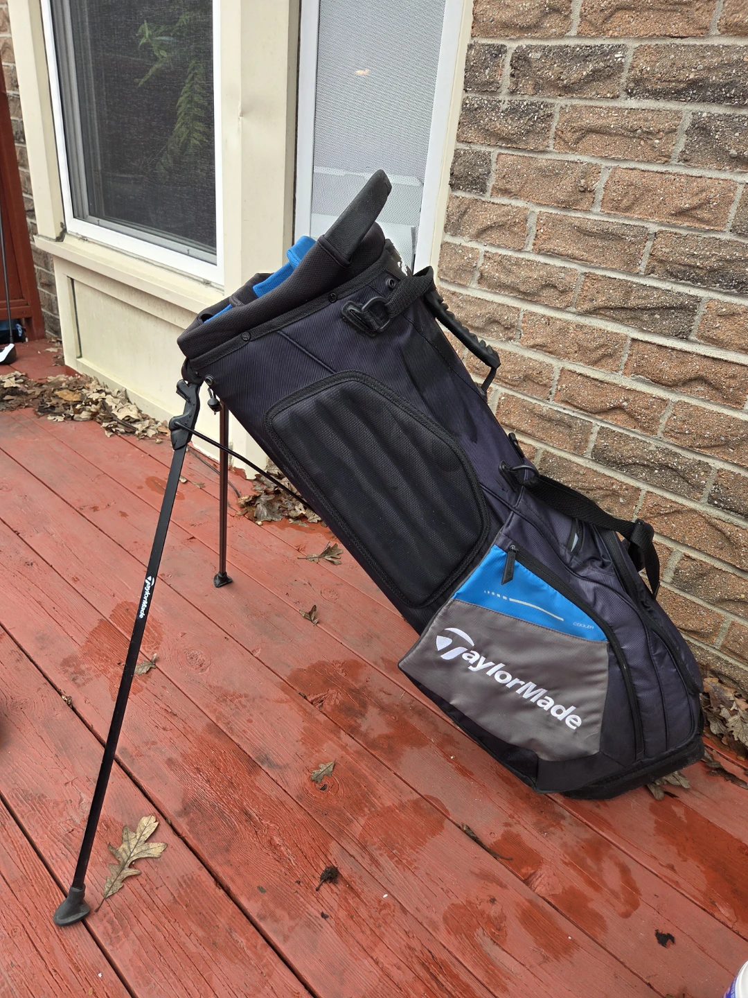TaylorMade Golf Stand Bag  with cooler compartment