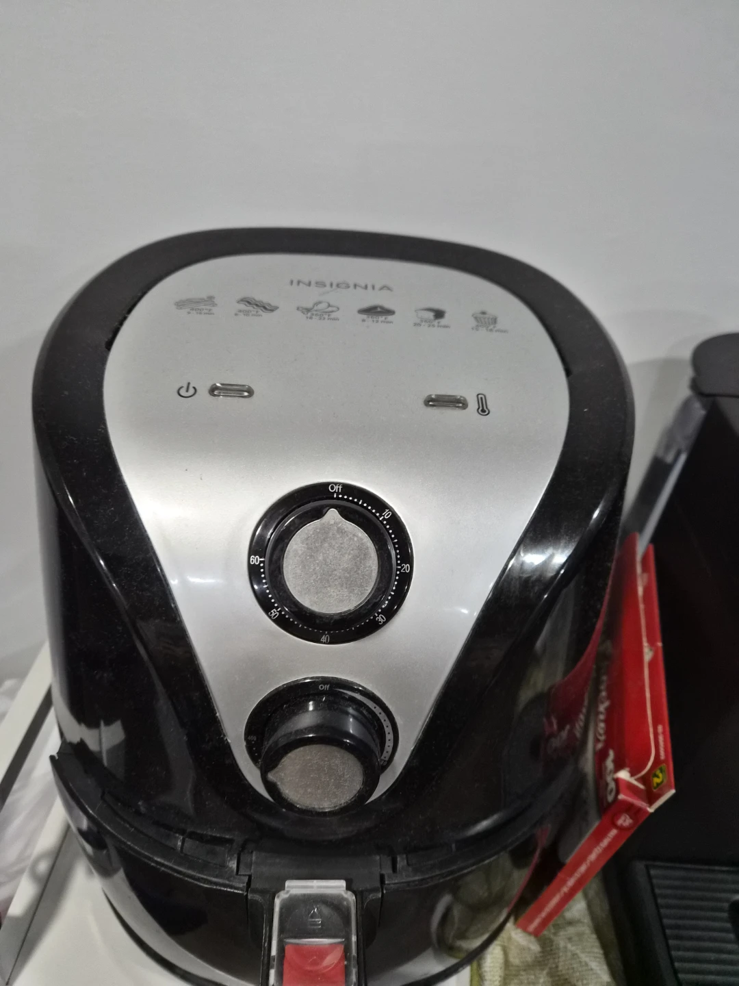 Insignia Air Fryer - photo 2