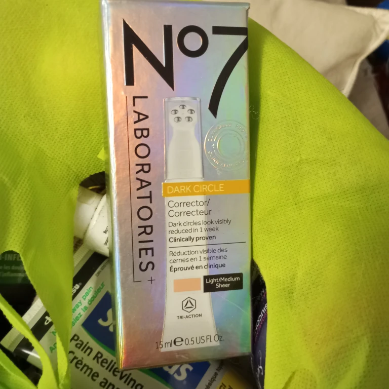 No. 7 Laboratories Dark Circle Corrector