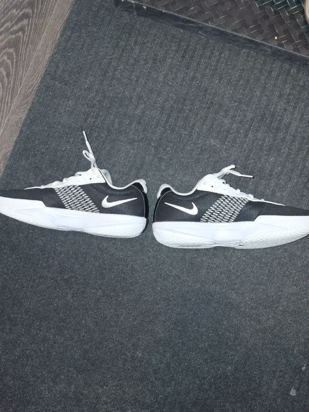 Basketball Shoes - Size 9 - photo 3