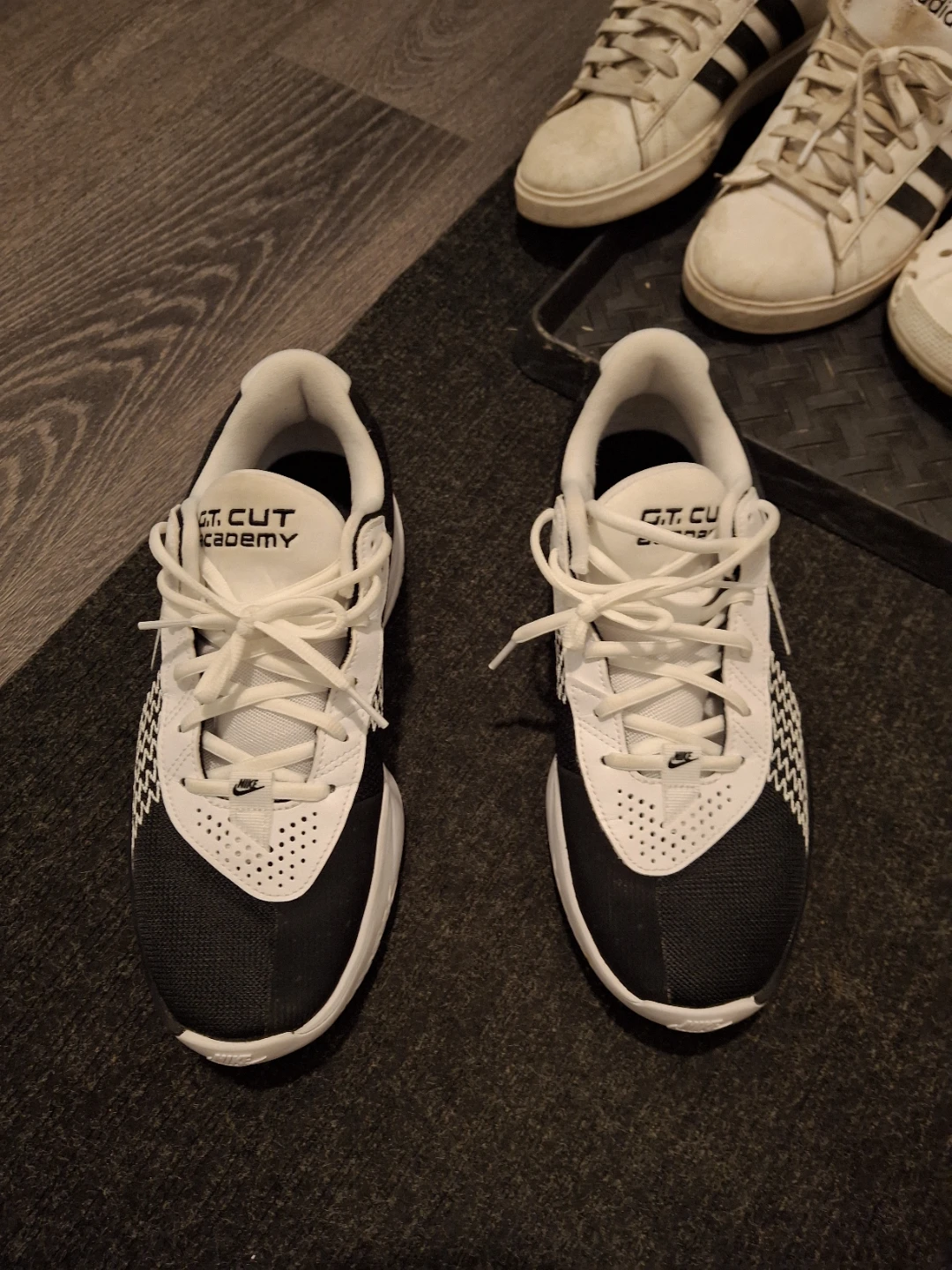 Basketball Shoes - Size 9 - photo 4