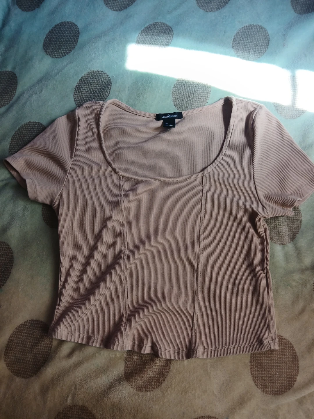 beige  crop top
