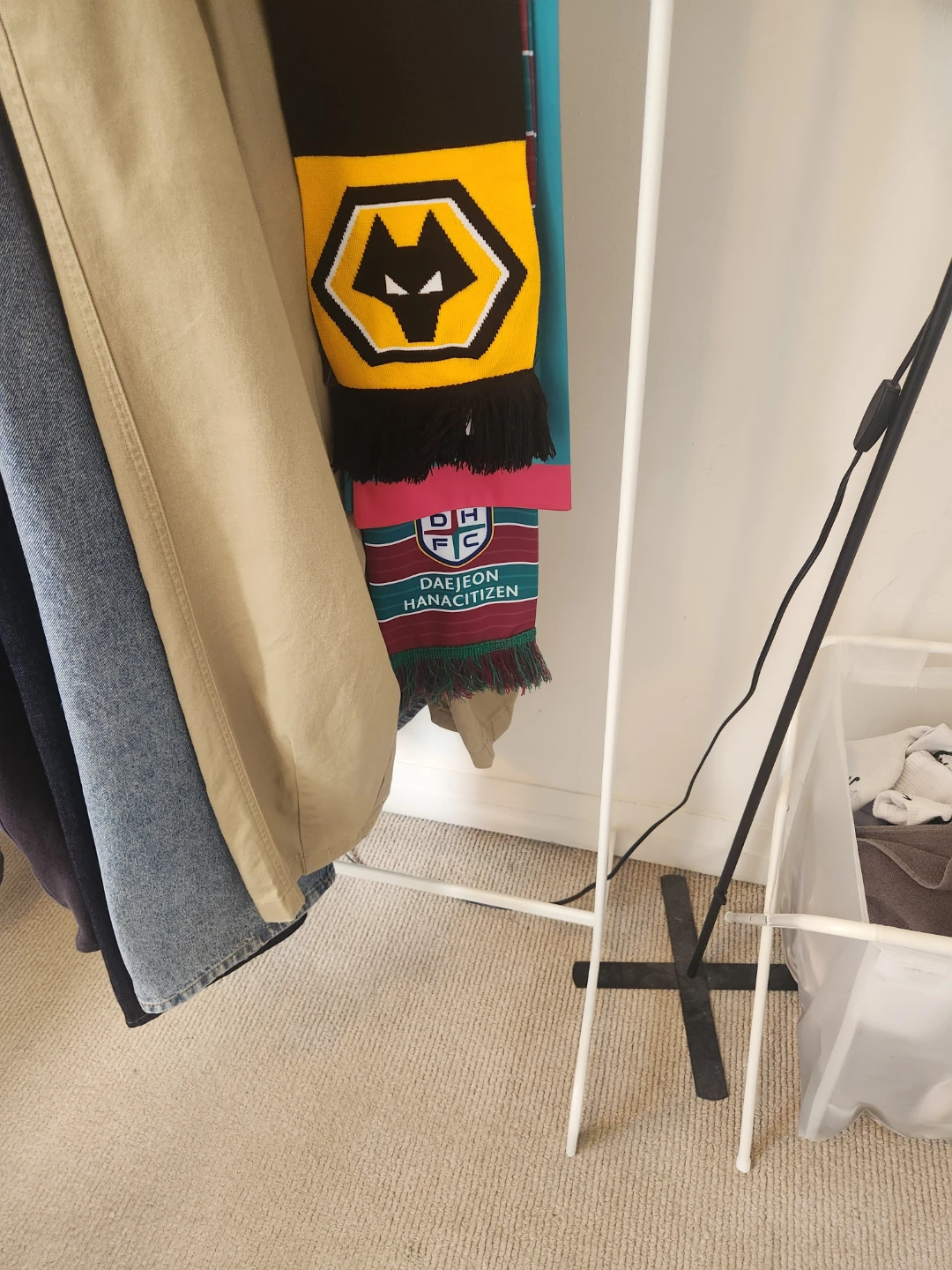 IKEA MULIG Clothes Rack - photo 2