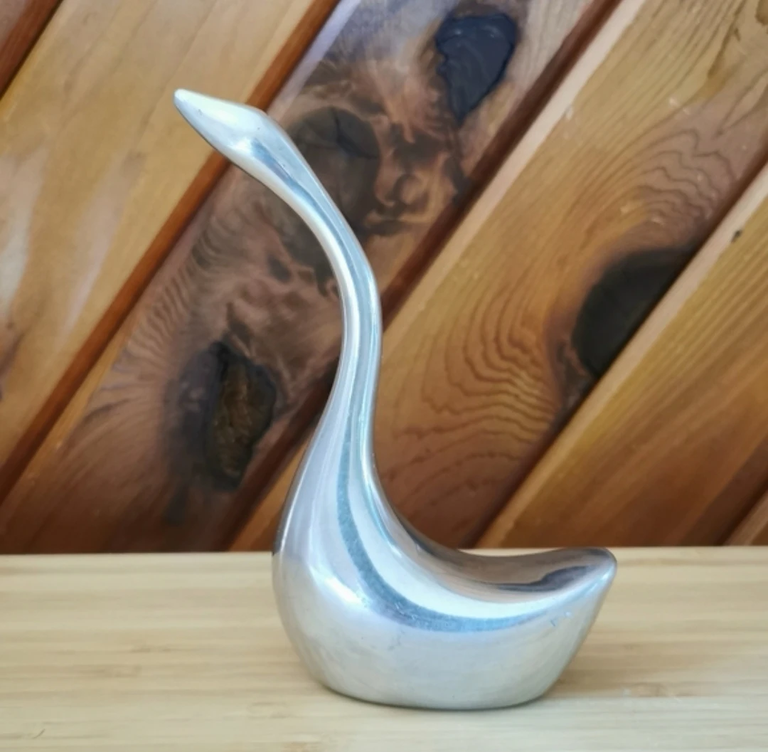 Vintage Hoselton Canada Aluminum Swan Sculpture – Model 1362 - photo 2