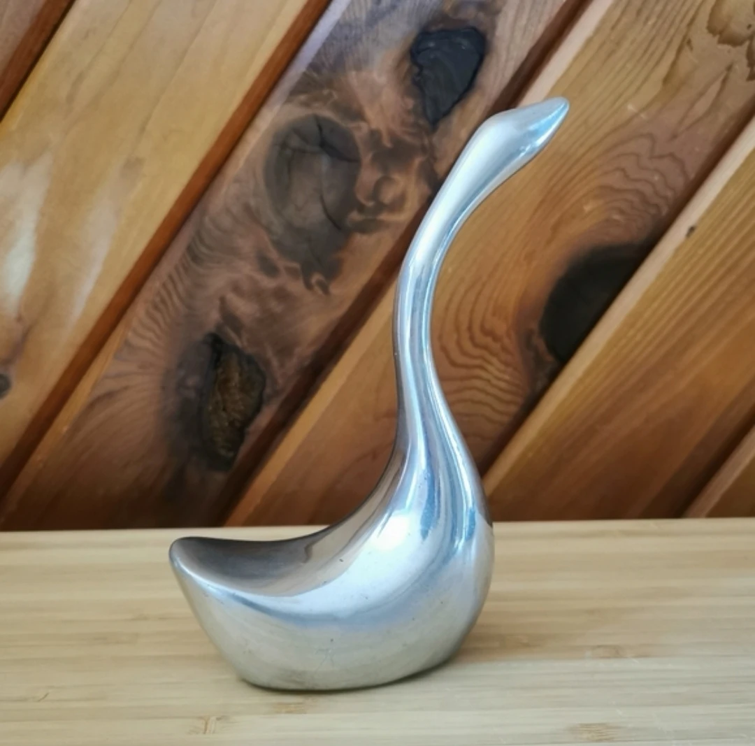 Vintage Hoselton Canada Aluminum Swan Sculpture – Model 1362 - photo 3