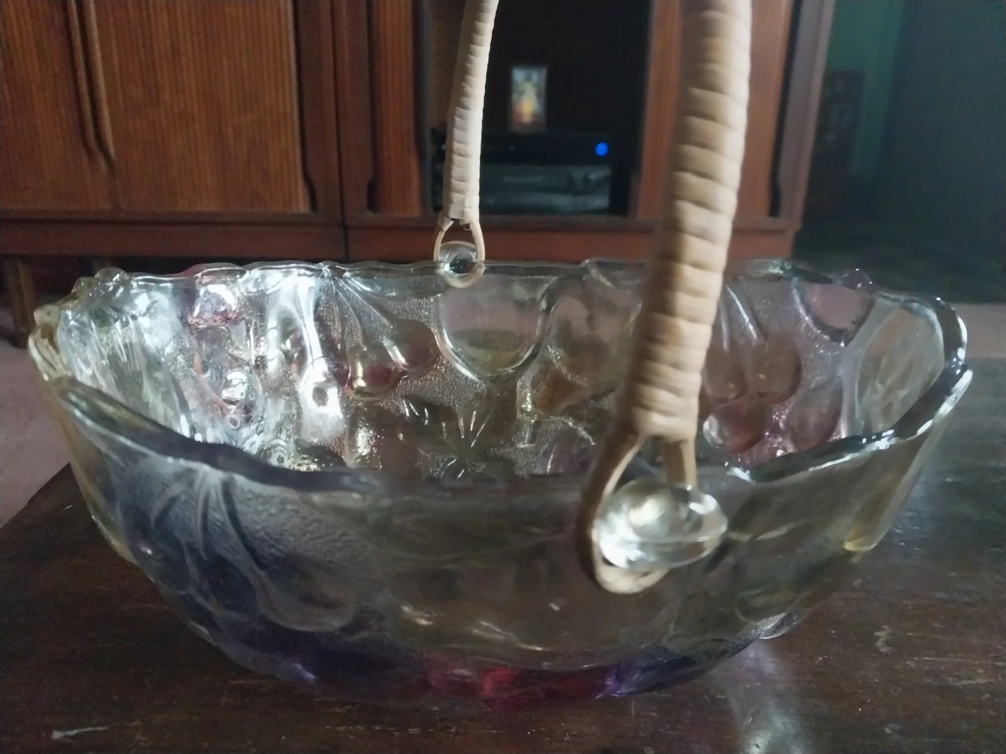 Decorative Glass Fruit Bowl with Handle - photo 2