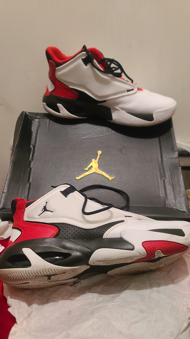 Jordan Max Aura 4 Men's Basketball Shoes - photo 4