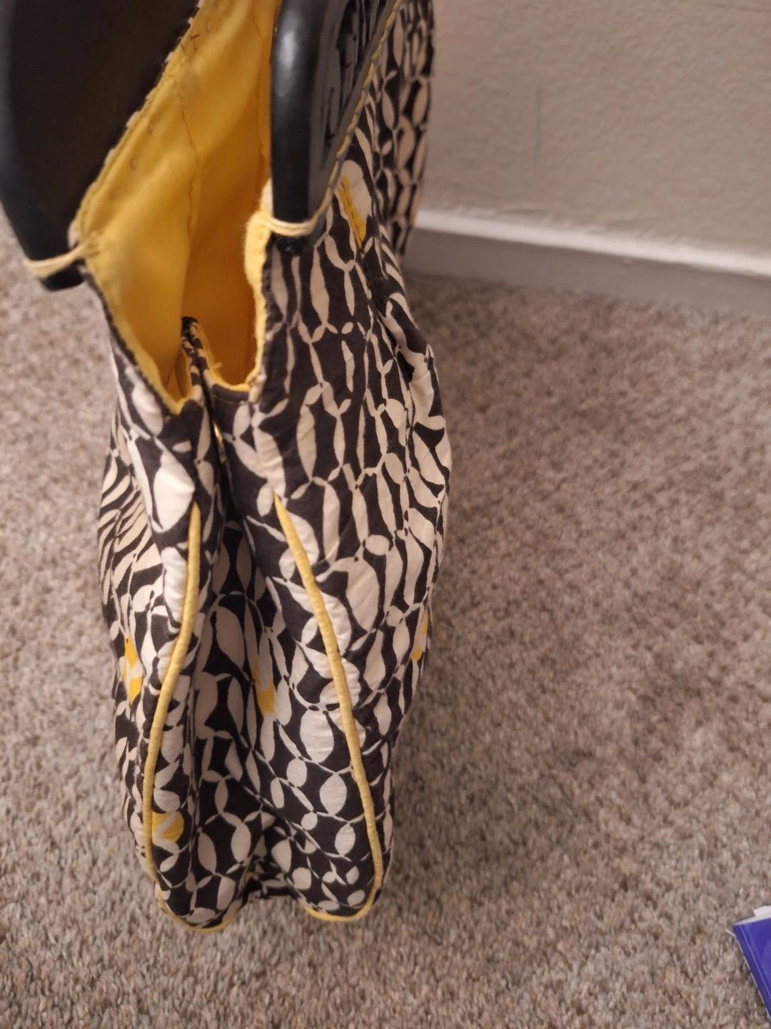 Tote Handbag with Black Handle - photo 2