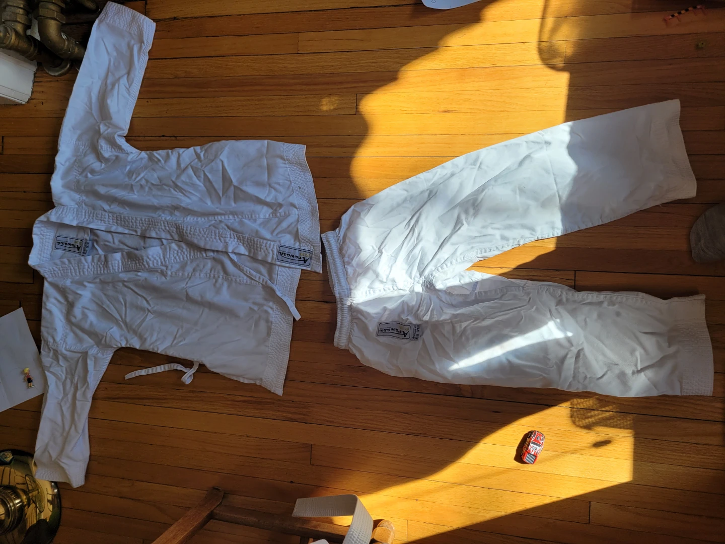 Aranwaza White Karate Uniform with white Belt