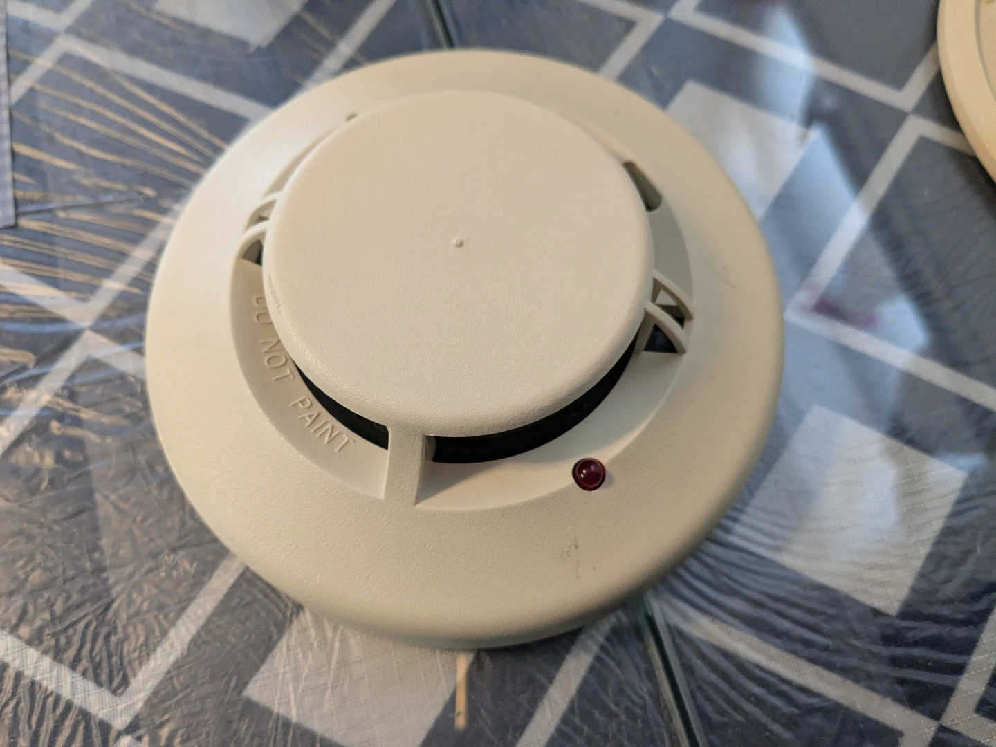 Smoke Detector with Mounting Bracket - photo 2
