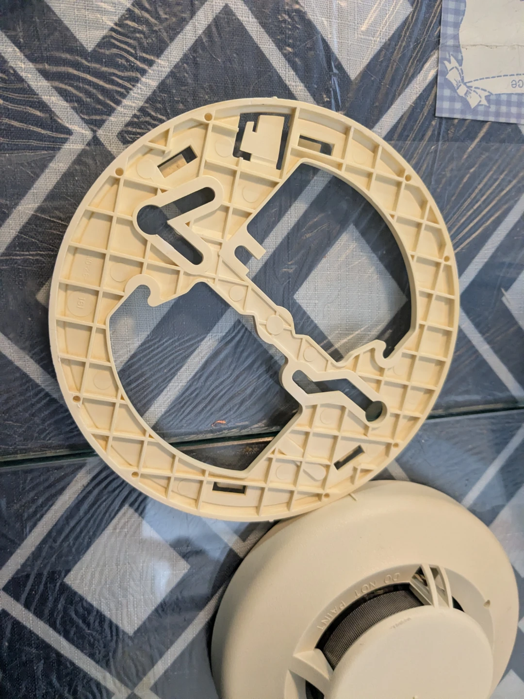 Smoke Detector with Mounting Bracket - photo 5