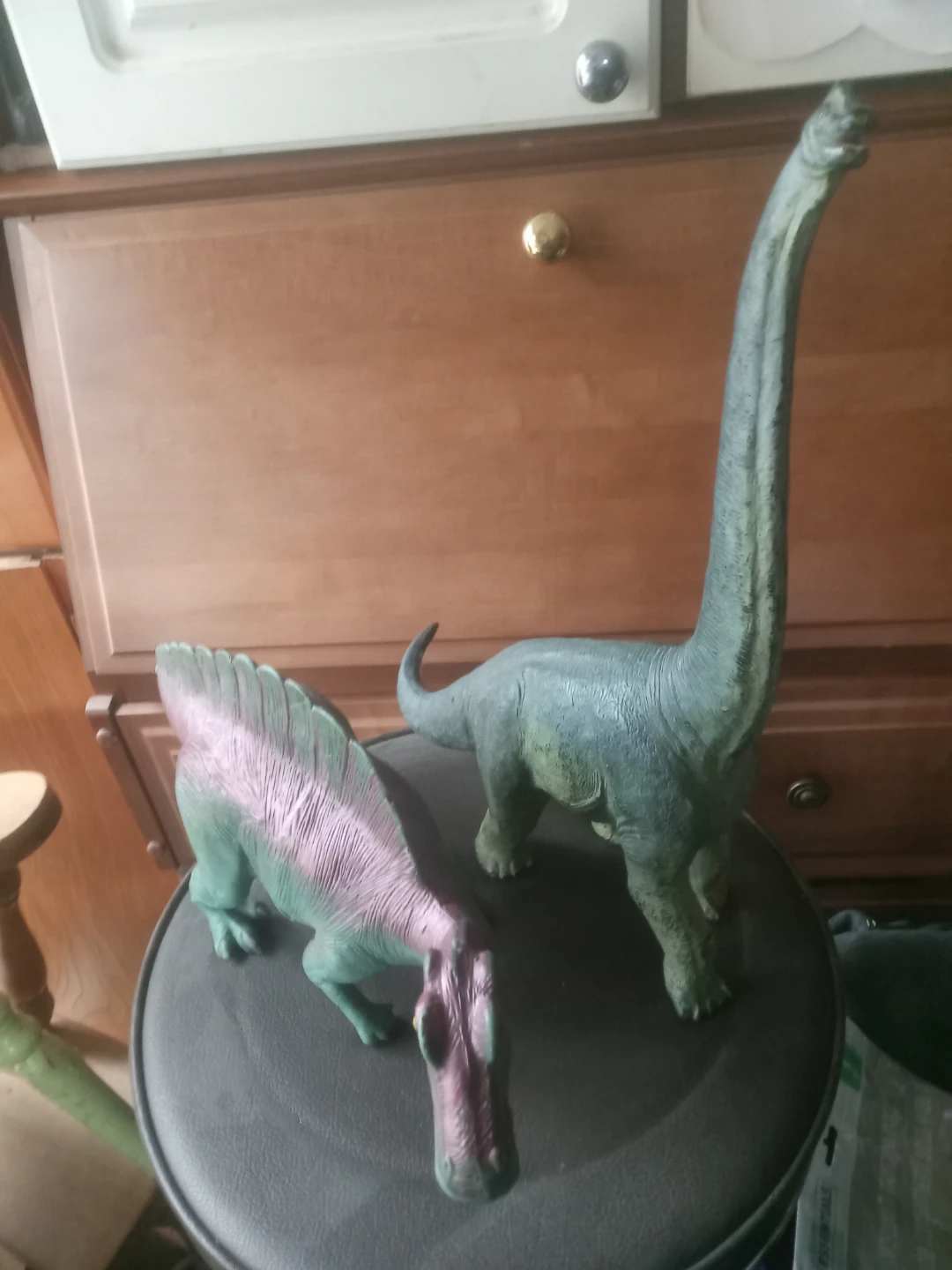 Dinosaur Figurines (2 pc)