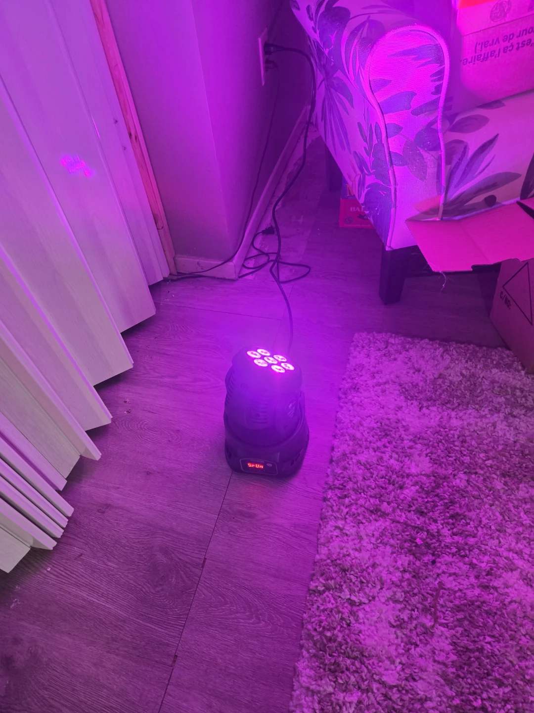 PROFESSIONAL SHOW LIGHTING