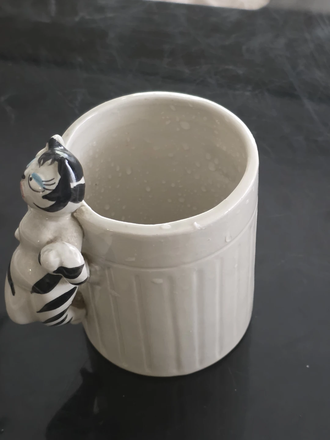 Takahashi Hand Painted Ceramic Mug with Cat Handle - photo 2