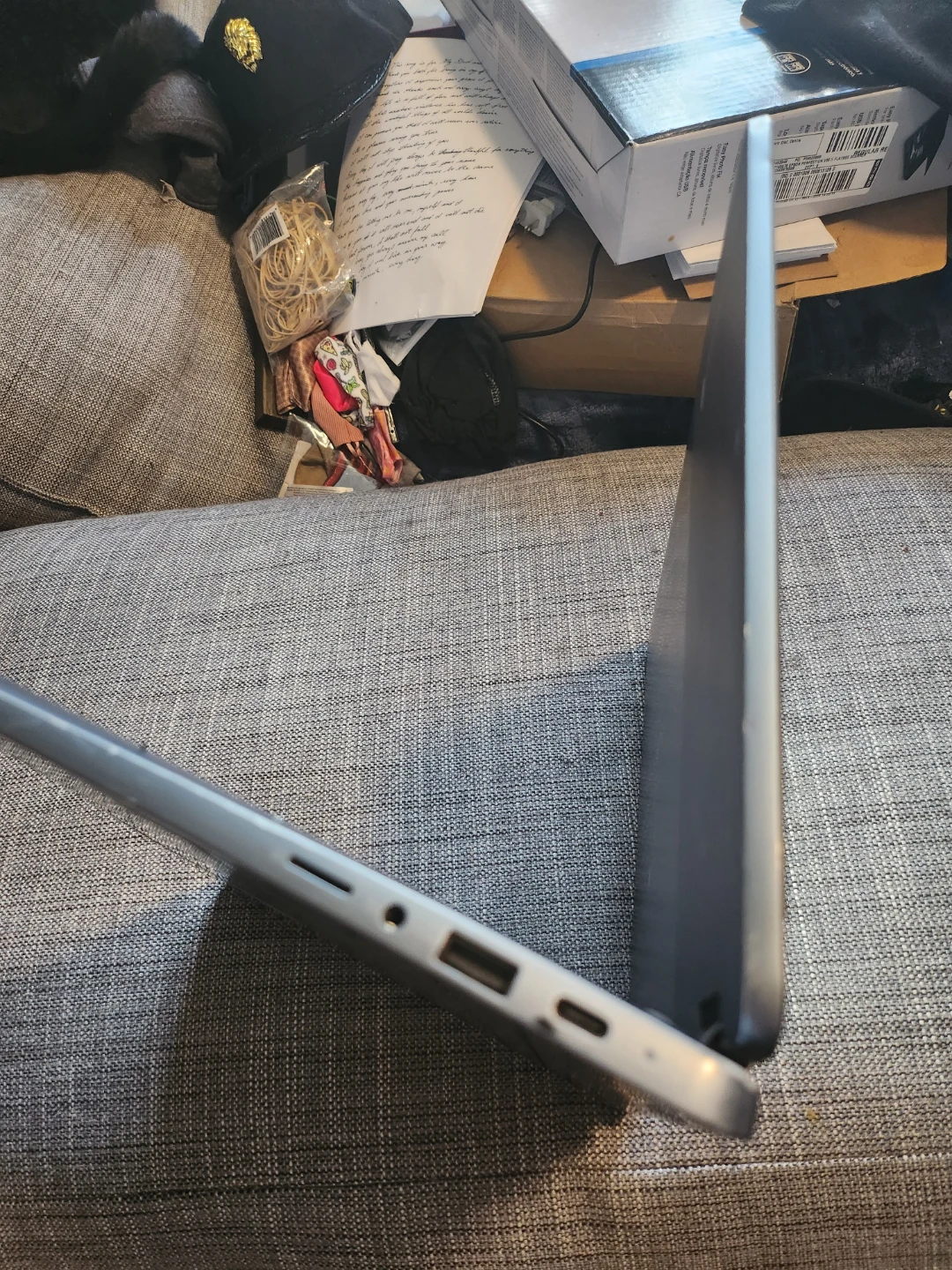 Lenovo Flex 5i Chromebook 14" HD Touchscreen - photo 4