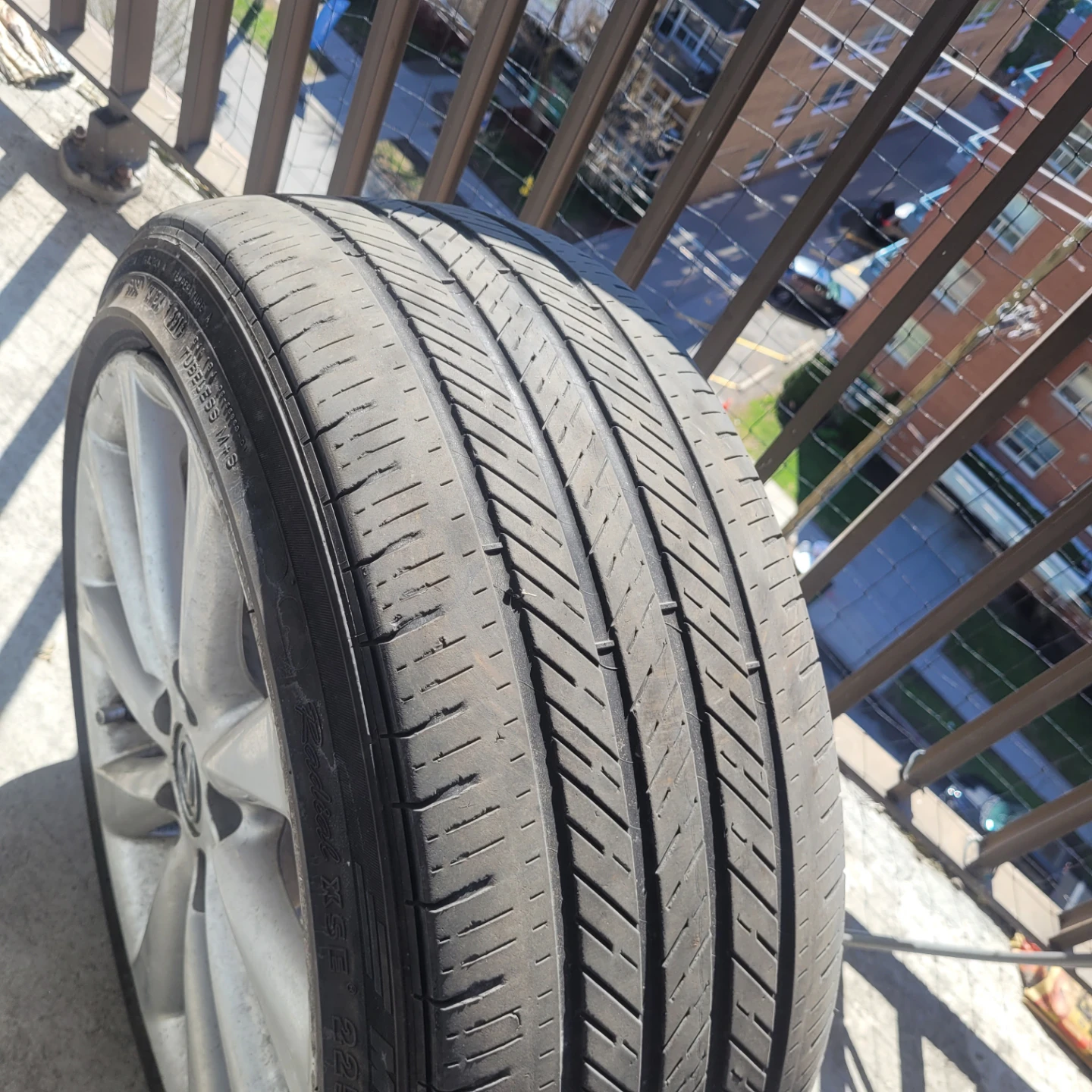 Lexus 17 inch Rims with Michelin Tires 225/45R17 - photo 3
