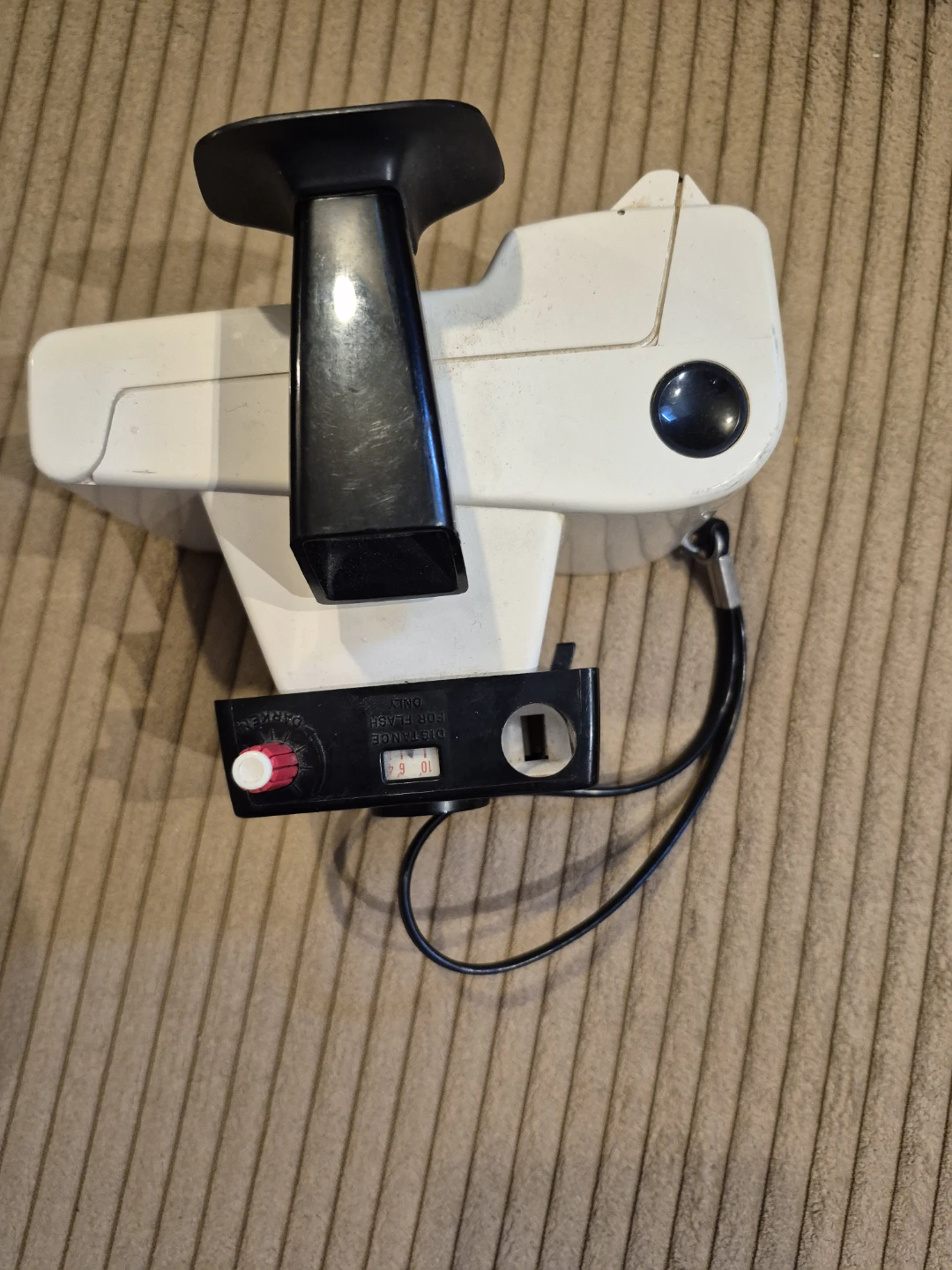 Polaroid Swinger Model 90 Land Camera - photo 2