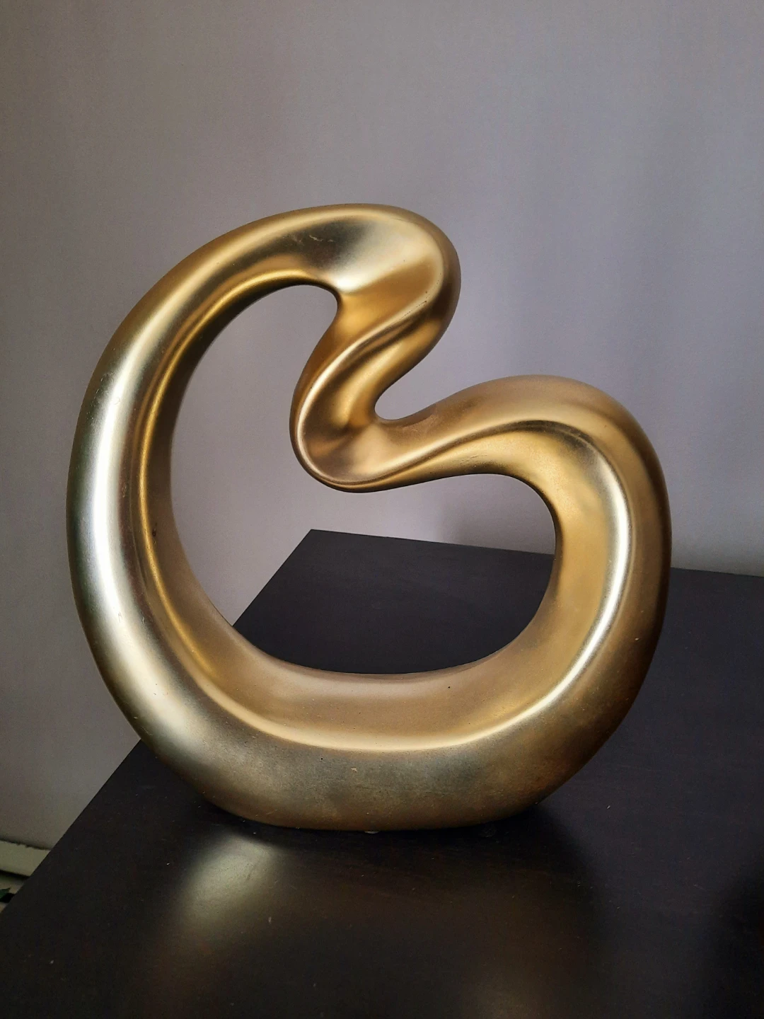 Abstract accent sculpture