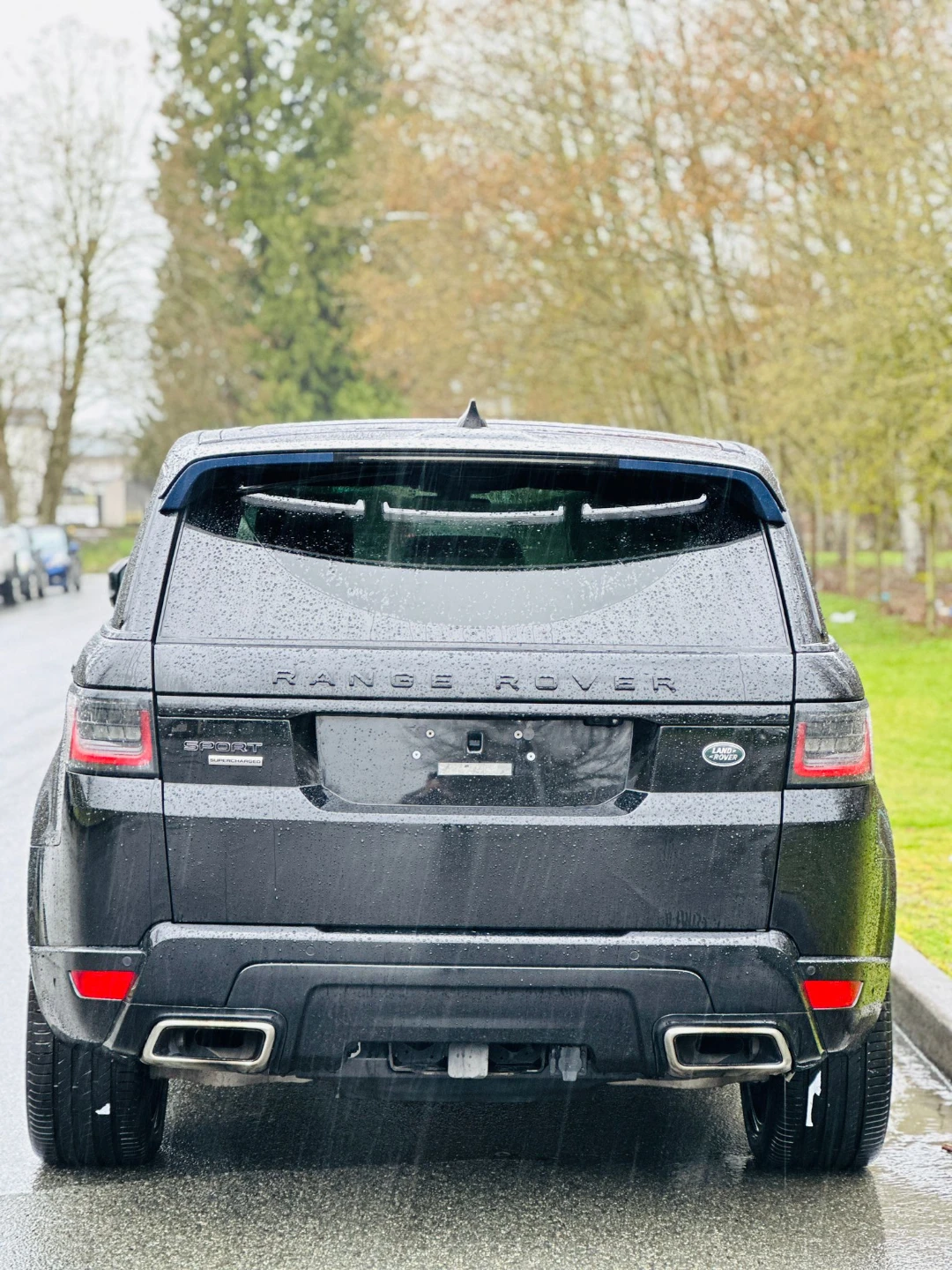 Black Range Rover Sport SUV - photo 3