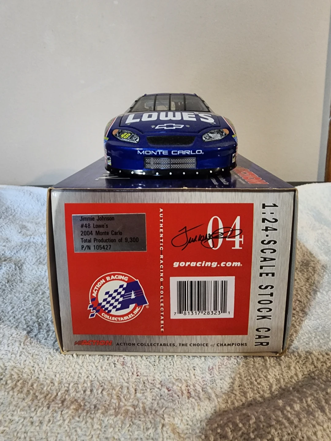 Action 1:24 Jimmie Johnson #48 Lowe's Monte Carlo Stock Car - photo 2