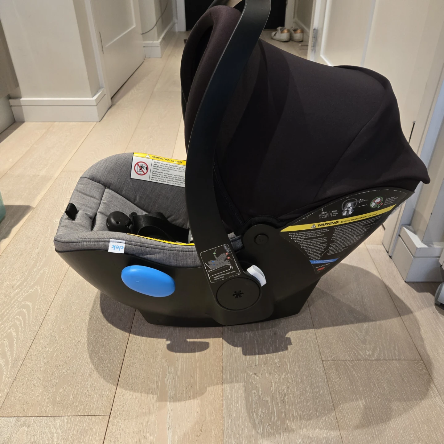 Clek Liingo infant carseat  (expiry: 07/2029)