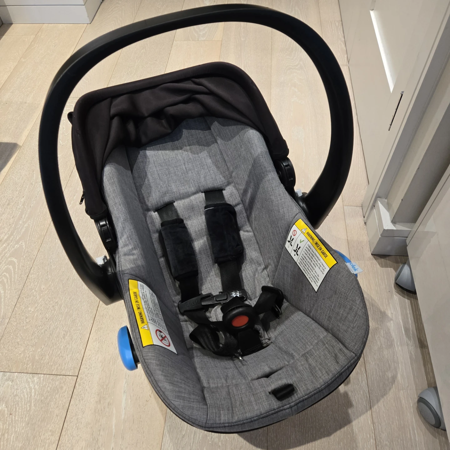 Clek Liingo infant carseat  (expiry: 07/2029) - photo 2
