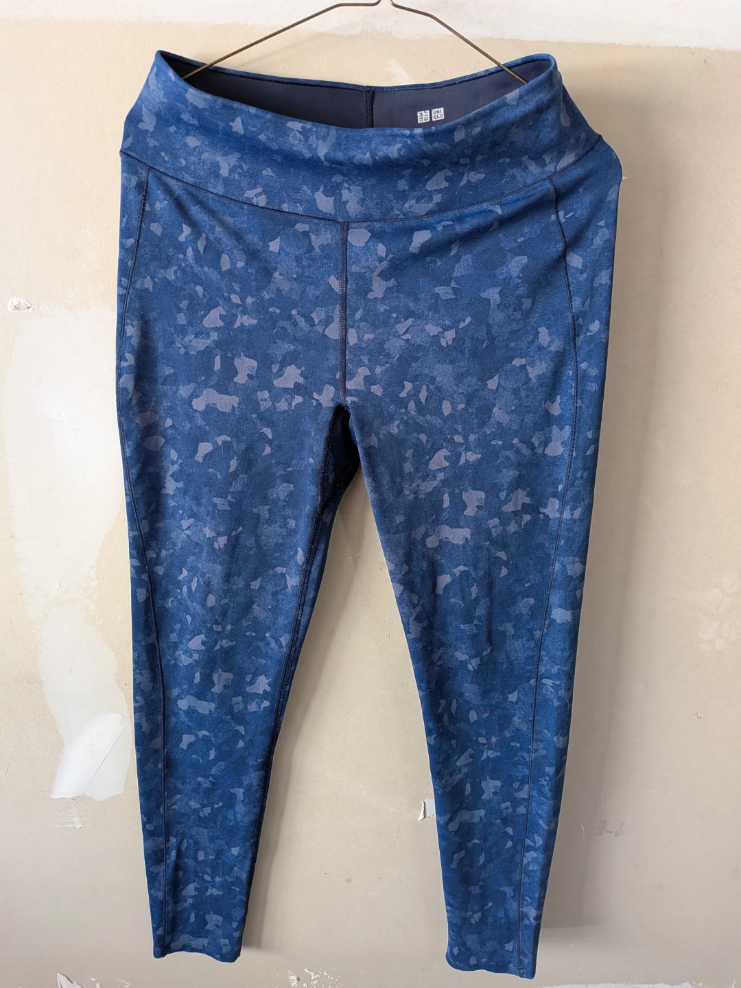 Uniqlo Blue Camo Leggings