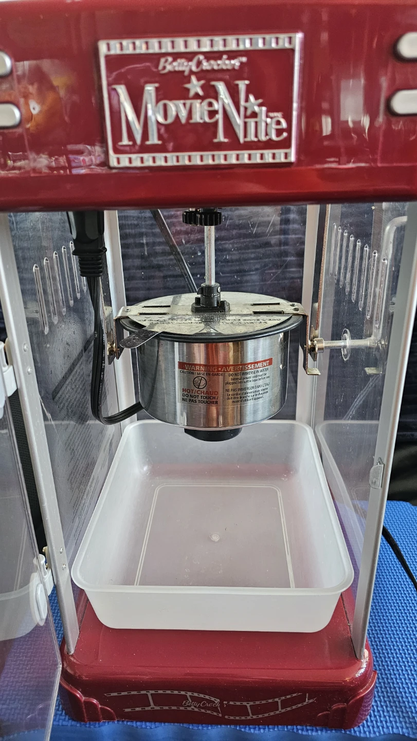 Betty Crocker Movie Nite Popcorn Machine - photo 2