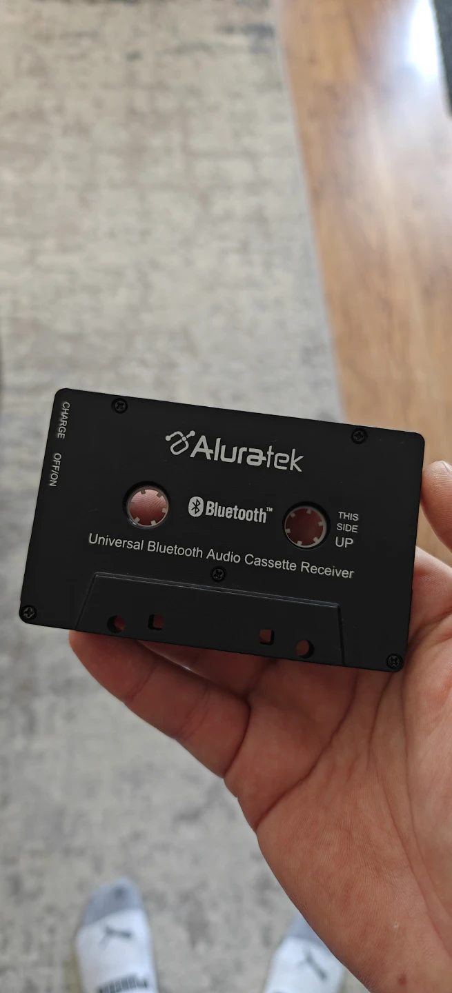 Aluratek Universal Bluetooth Audio Cassette Receiver