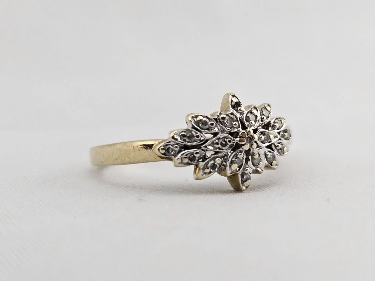 Vintage Michael Hill 10k Gold Diamond Ring - photo 3