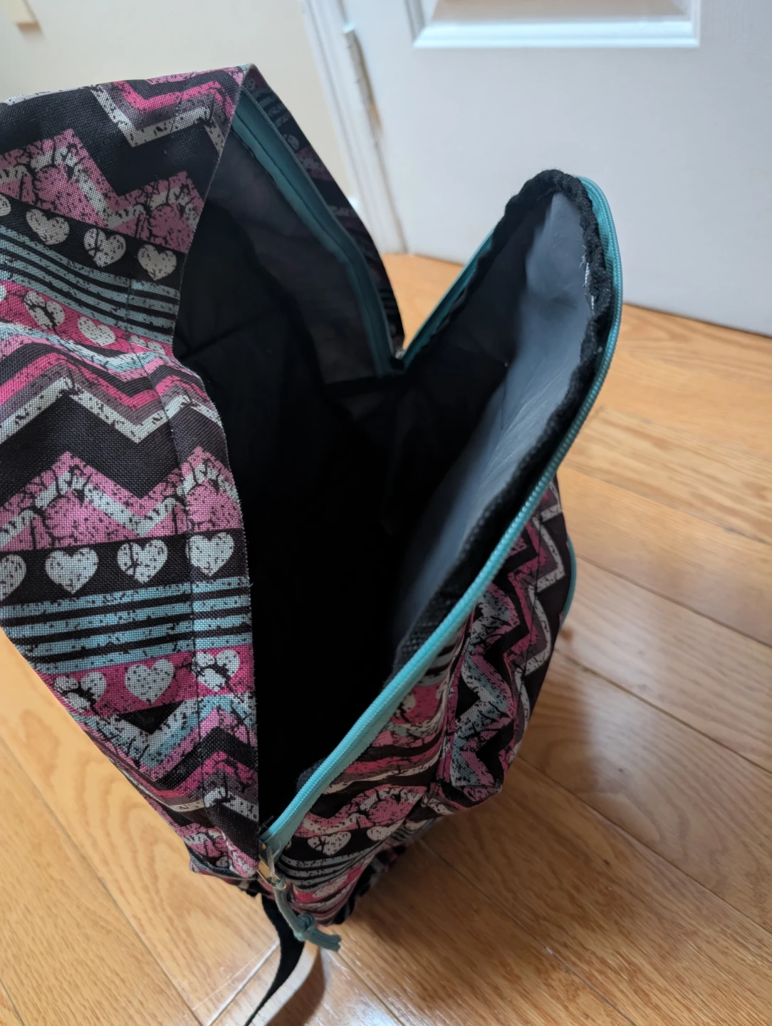 Youth Backpack with Heart and Chevron Pattern - photo 3