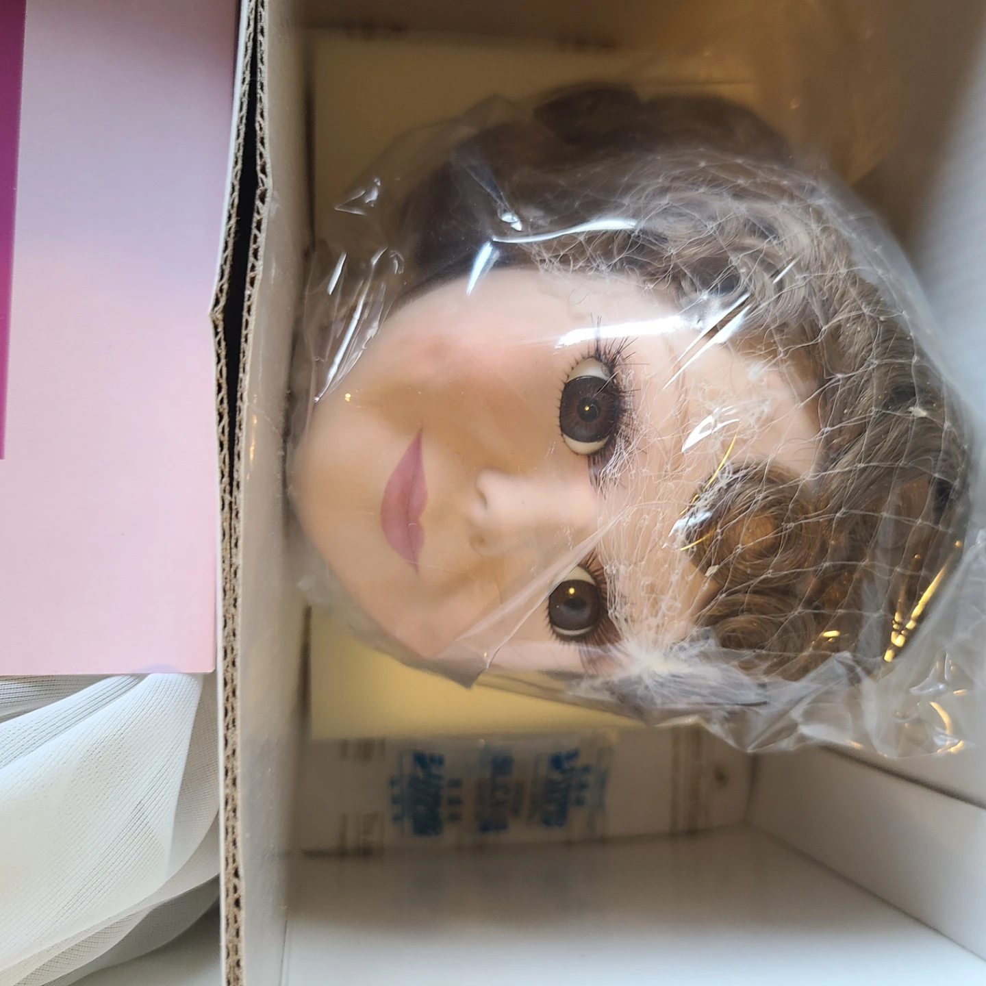 The Ashton-Drake Galleries "Olivia" Doll - photo 4