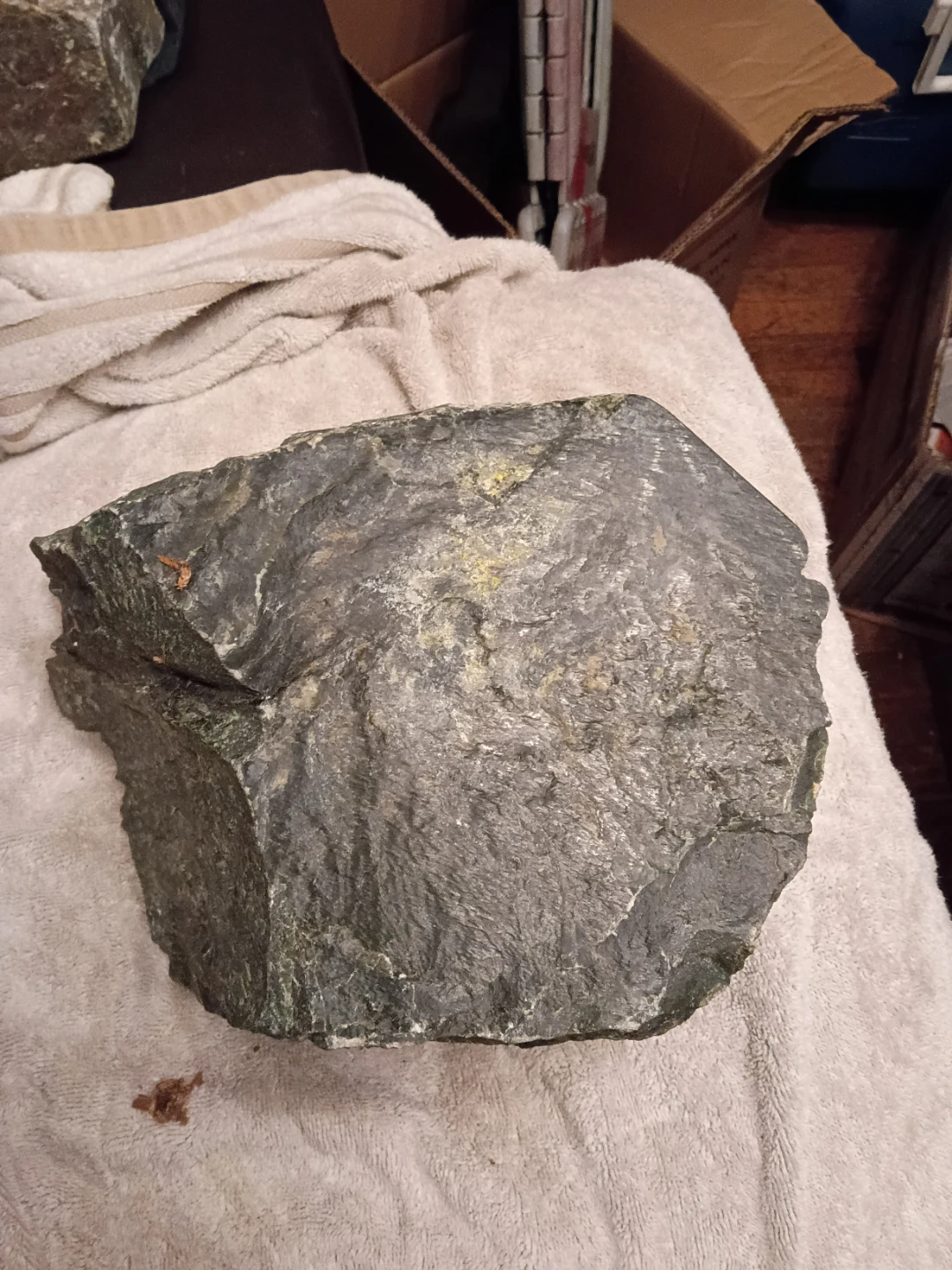 Raw Jade Stone 15kg 660-18 - photo 3