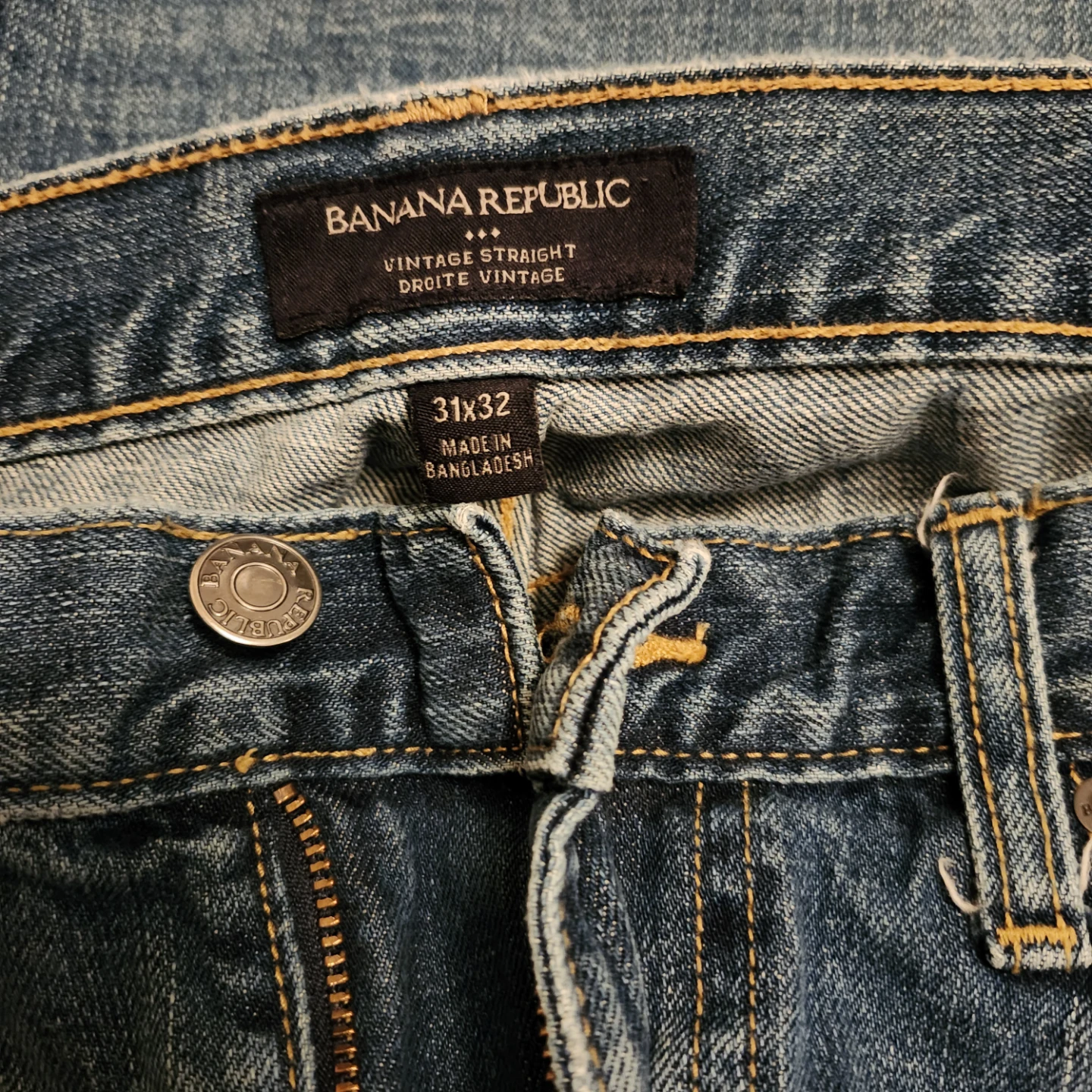 Banana Republic Vintage Straight Jeans 31x32. 🌱