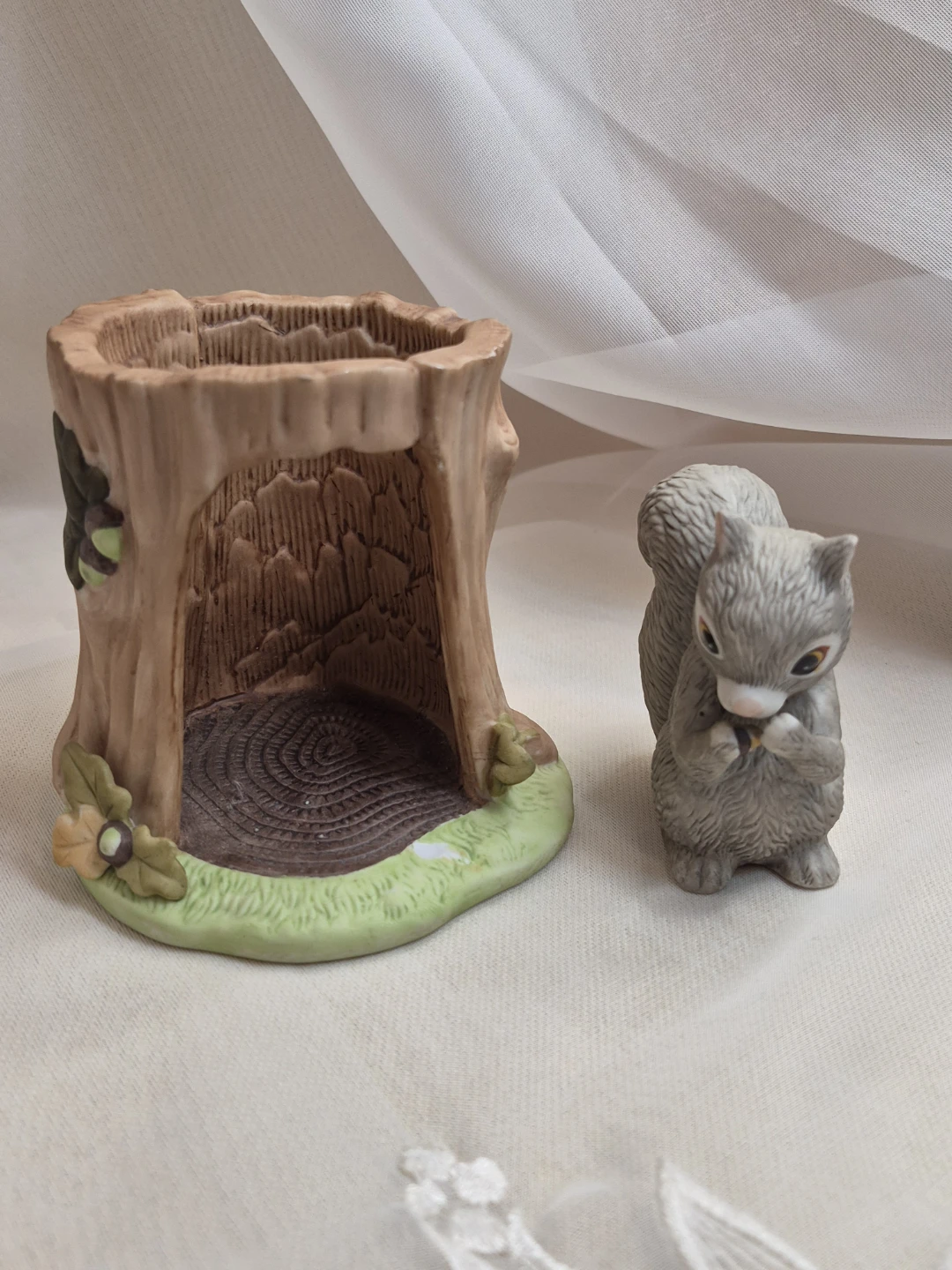 Franklin Porcelain Hand Painted 1984 Woodland Surprises - photo 5