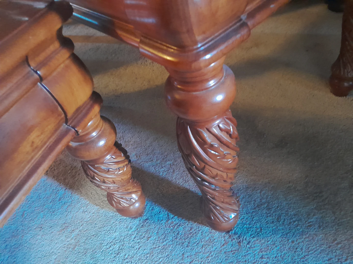 Wood coffee table and end tables set with glass tops - photo 2
