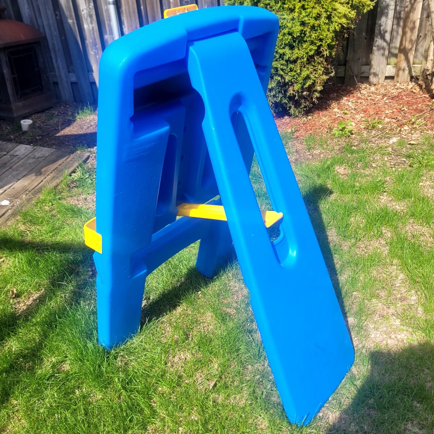 Little Tikes Blue and Yellow Double-Sided Easel - photo 3