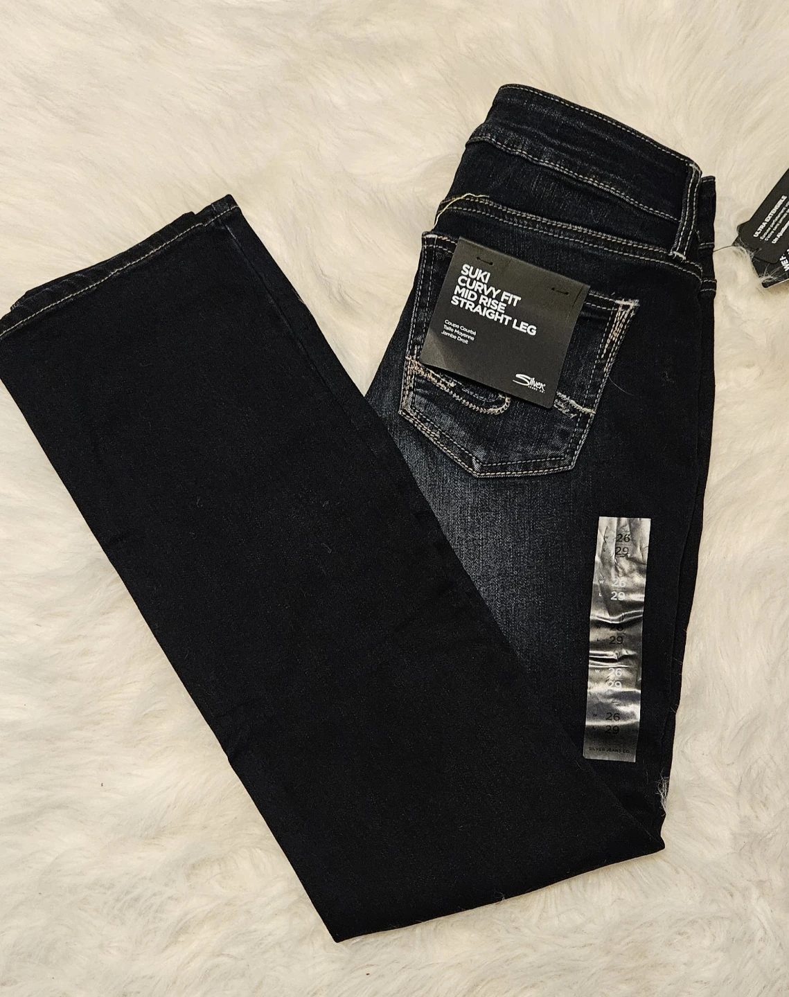 Silver Jeans Co. Women's Suki Curvy Fit Mid Rise Straight Leg