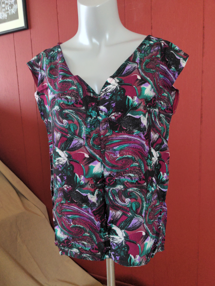 Bundle of 3 Women's Cotton Sleeveless Tops - photo 2